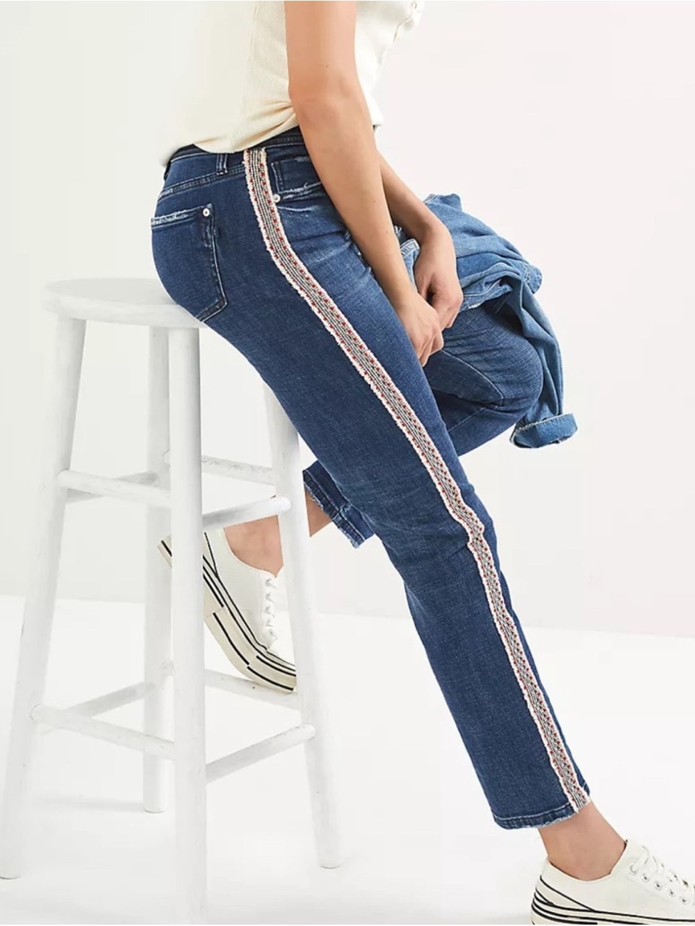 Pilcro Slim Boyfriend Crop